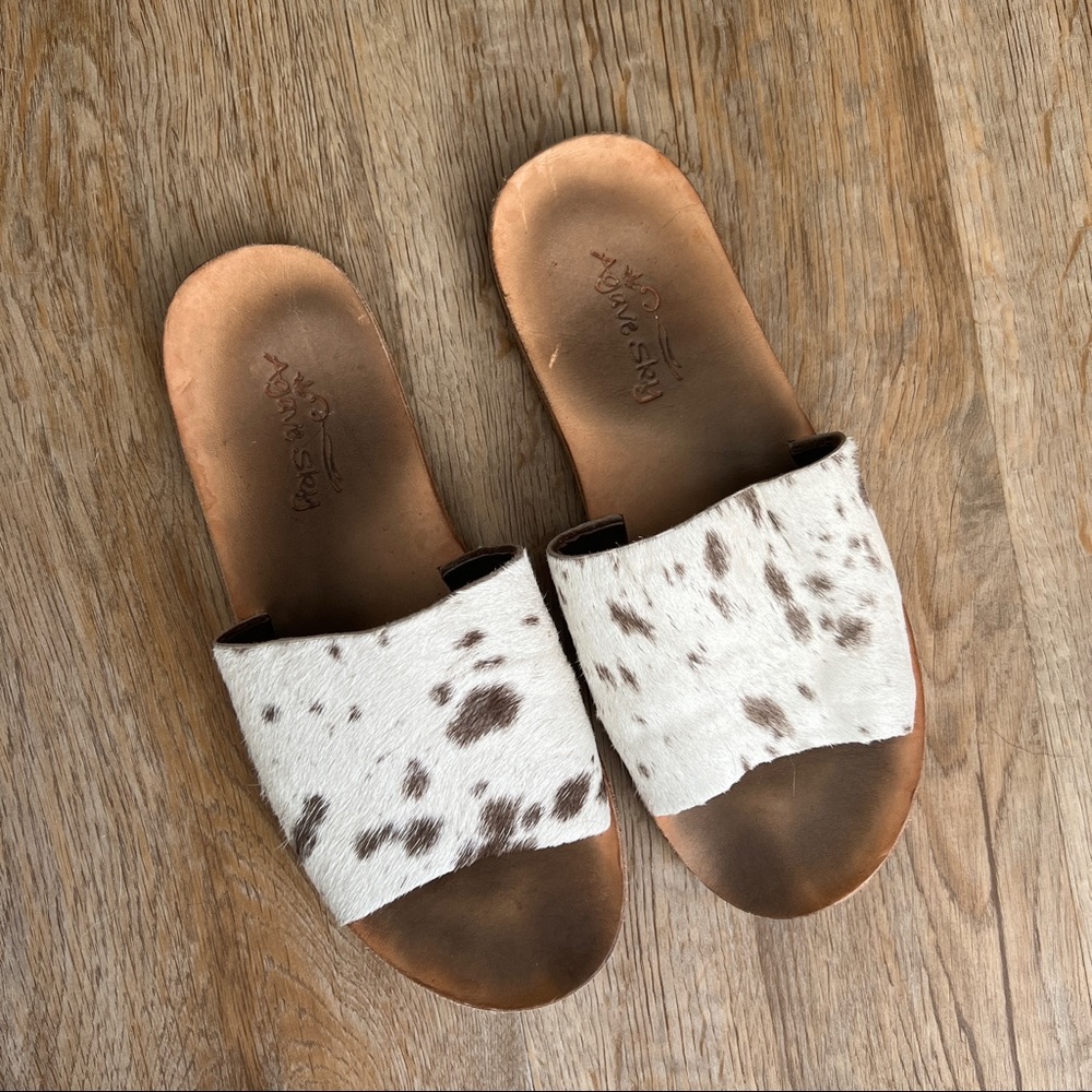 Agave Sky Cowhide Slides • Size 7